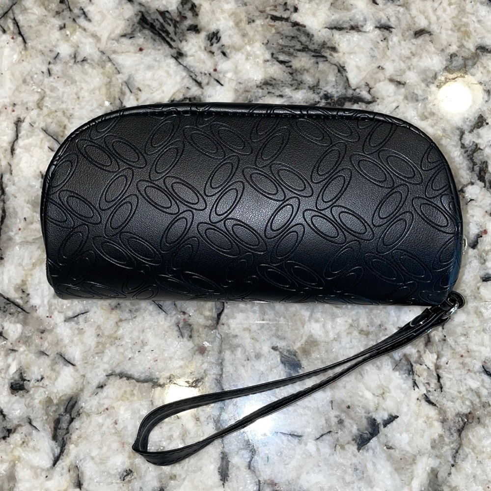 NWOT Oakley Sunglass Case Black